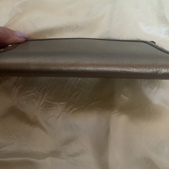 EUC Michael Kors stud flap wallet - Picture 6 of 8